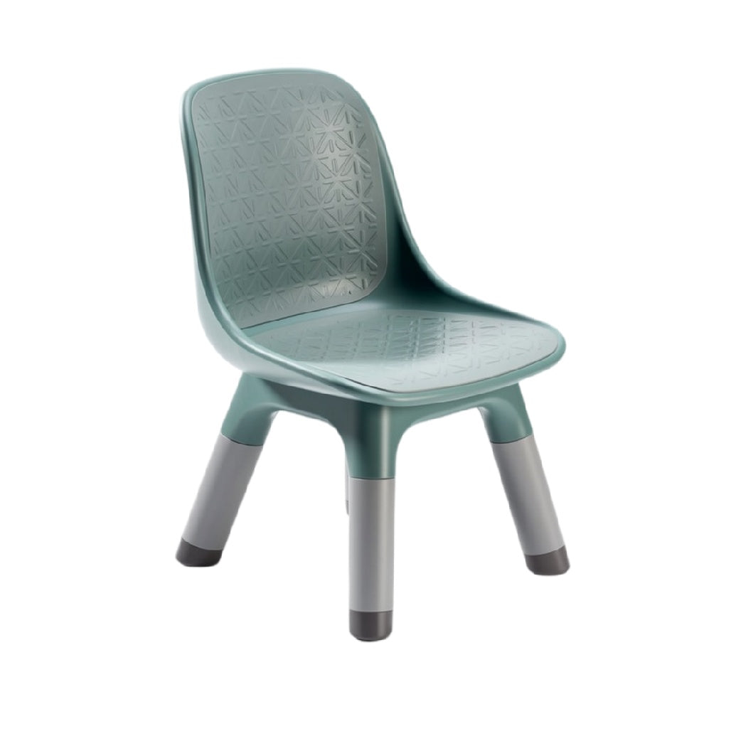 **Chaise en plastique ergonomique avec pieds en métal**